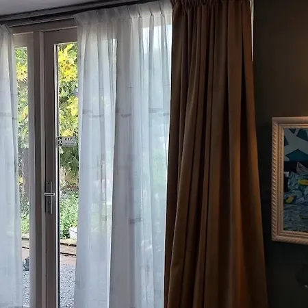 شقة For 2 زادوسْبيمسْتير